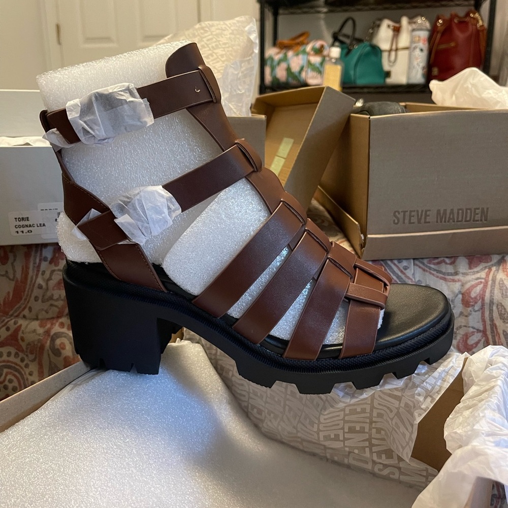 Cognac brown leather size 11 Steve Madden